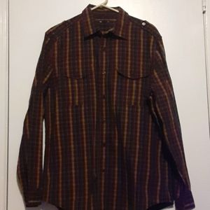 Mens medium Gap Burgundy button down shirt